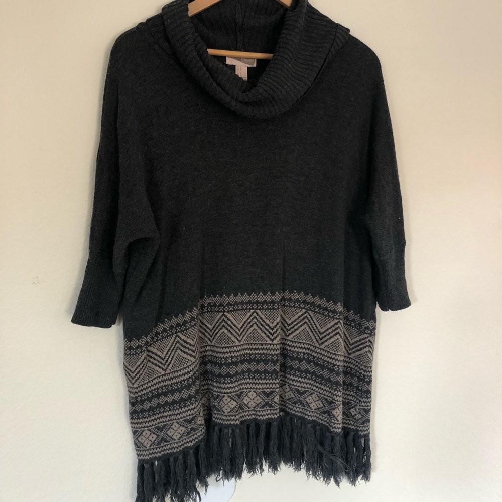 Forever 21 boho fringe Gray/Cream sweater